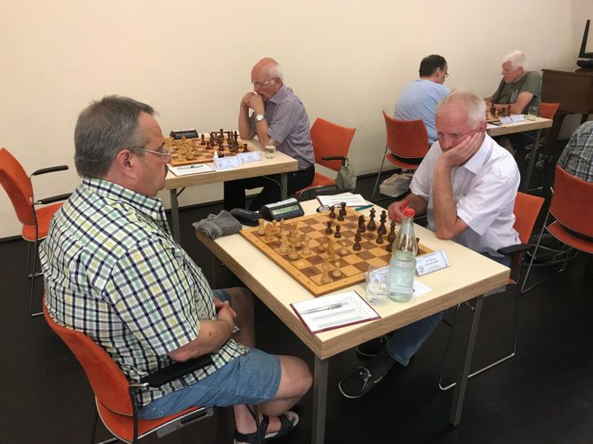 Fedor Dushatskiy gewinnt 17. Rheinland-Pfalz Senioren-Open